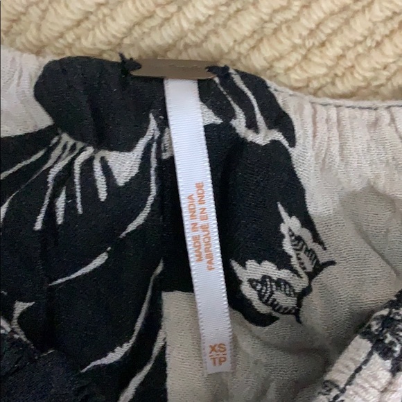 Free People Black and Beige Floral Shorts - Picture 2 of 4